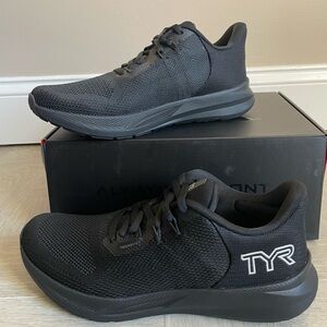 NEW IN BOX- TYR Men’s or Women’s Techknit RNR-1 Trainer Black Athletic